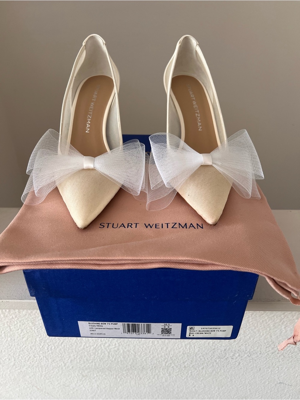 Stuart Weitzman Ivory Pointed-Toe Bow Pumps